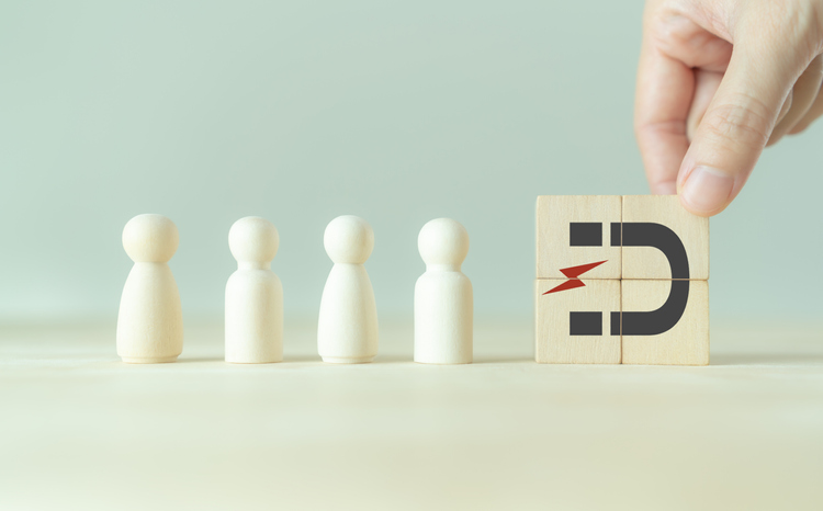 Recruitment Technology and Talent Networks